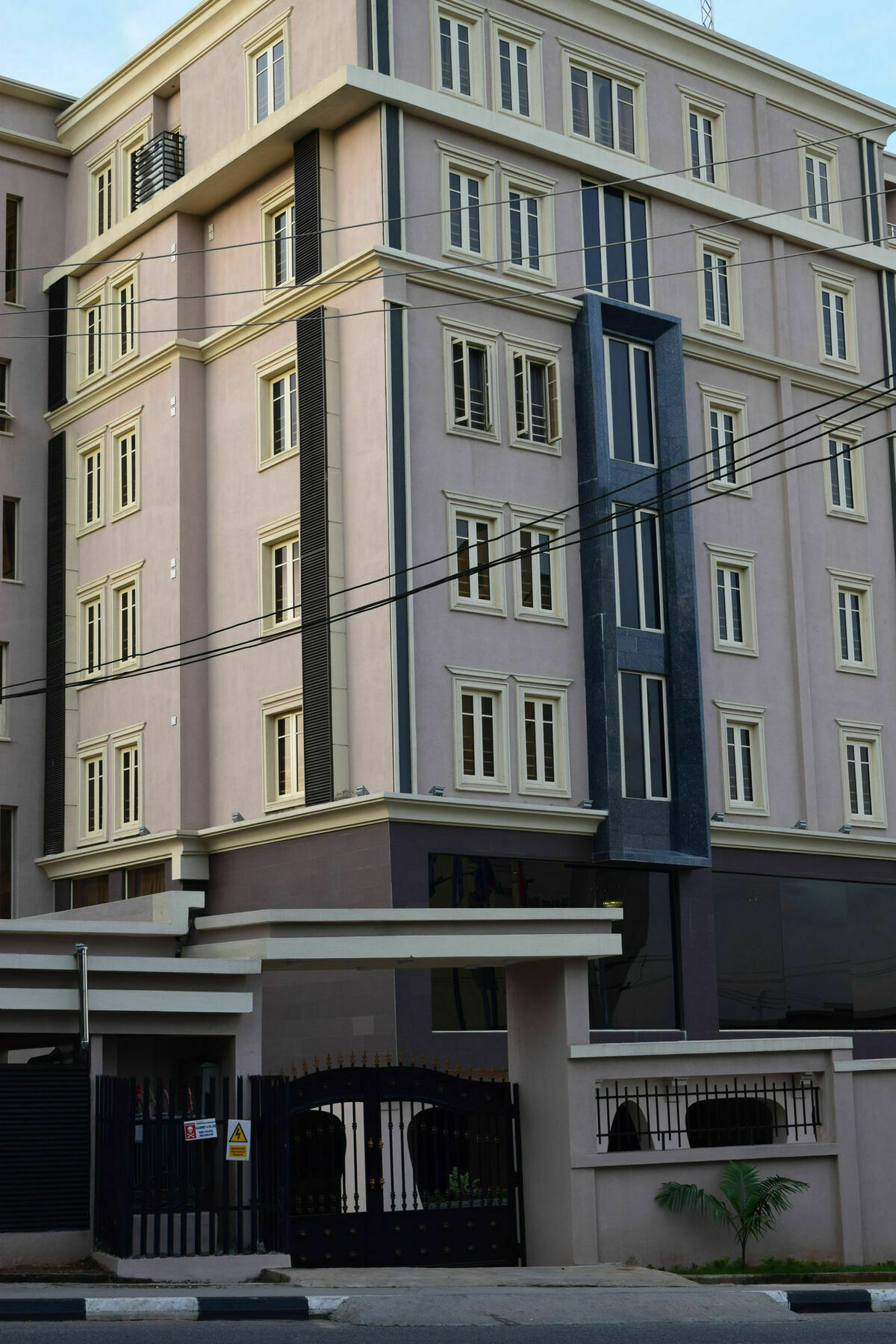 Citiheight Hotel Икея Экстерьер фото