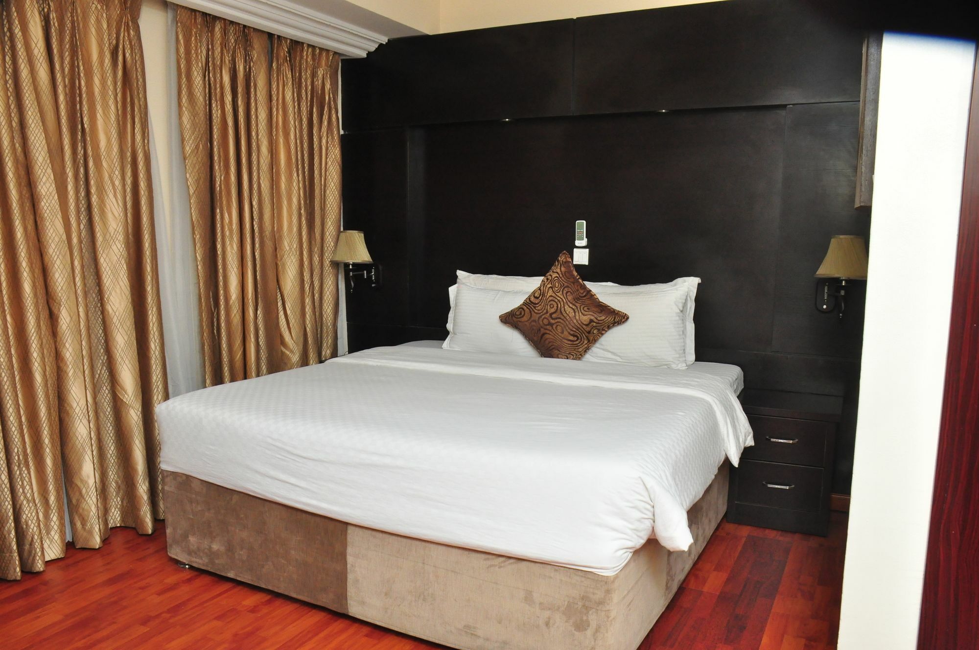Citiheight Hotel Икея Экстерьер фото